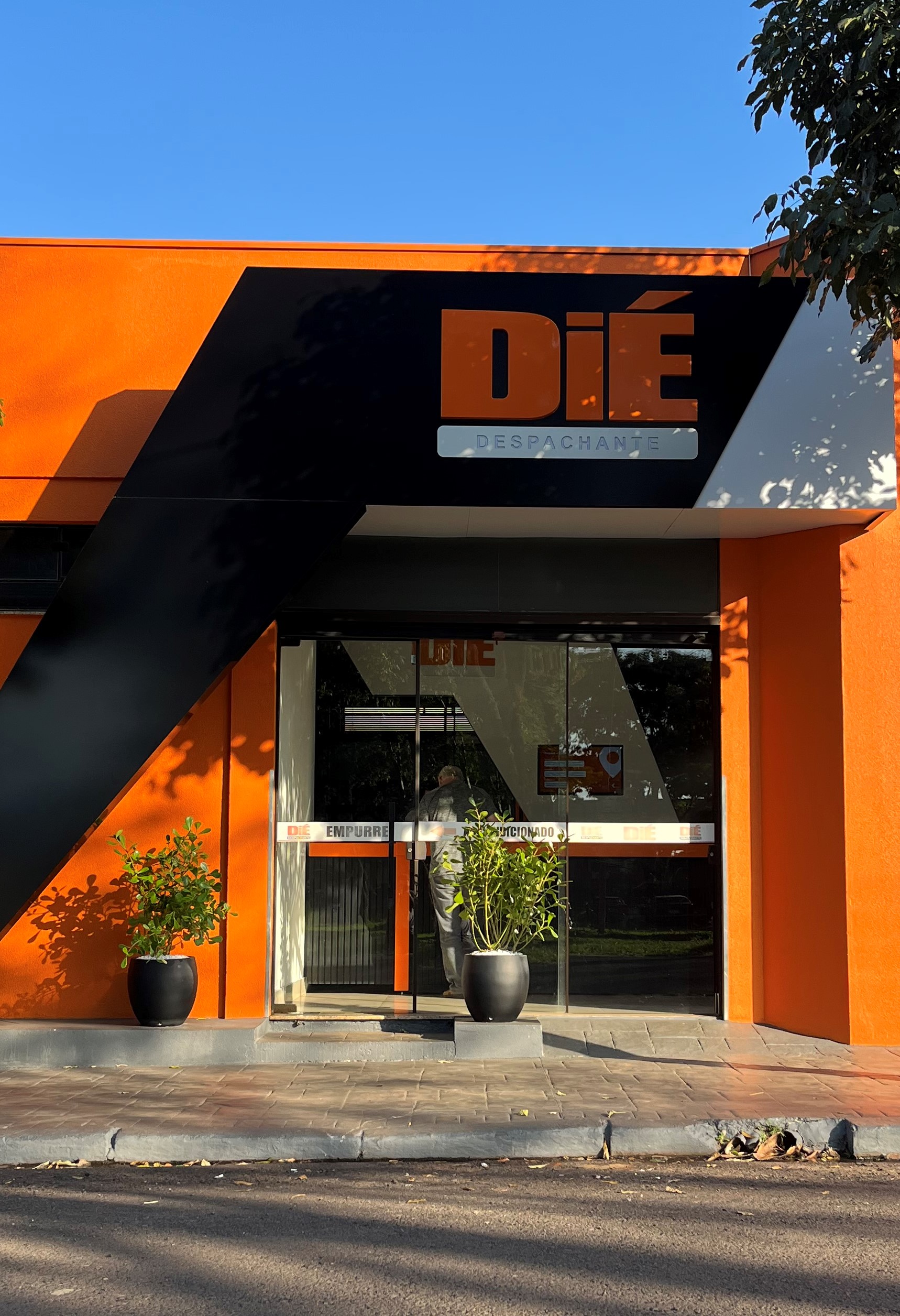 Fachada da sede da Dié Despachante em Ourinhos/SP